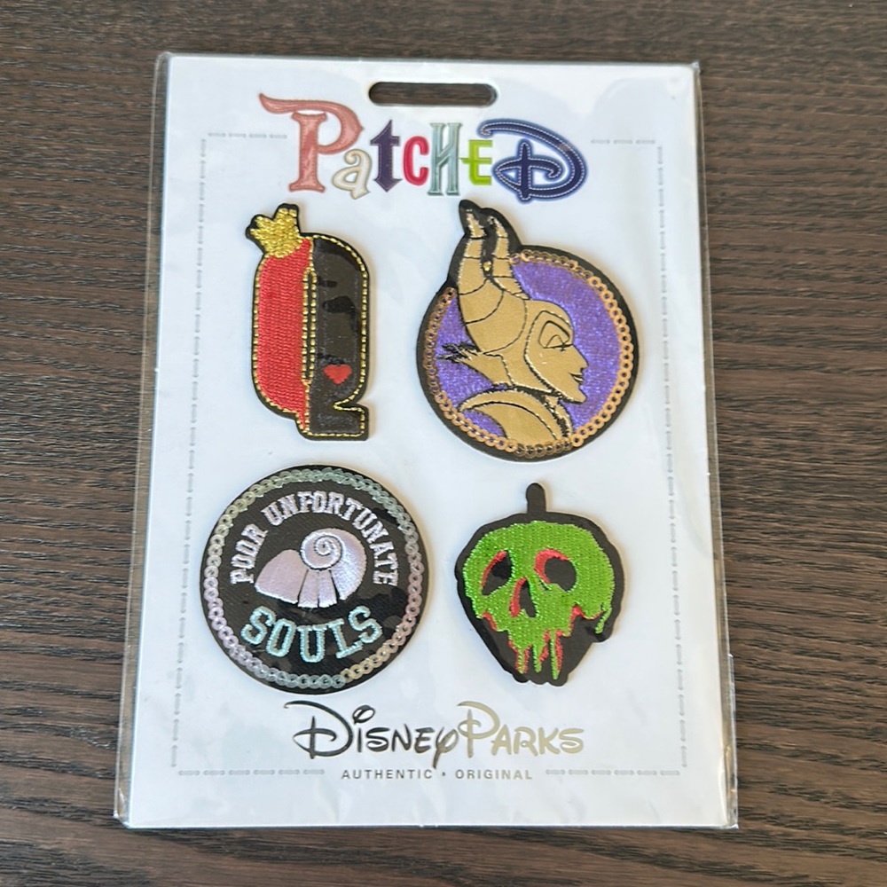 Disney Parks Patched 4-Pk patches